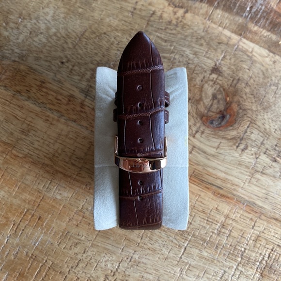 Omit Chronometer Watch - Picture 4 of 4